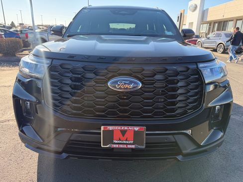 New 2026 Ford Explorer ST-Line w/ ST-Line Street Pack AWD/4WD image 8
