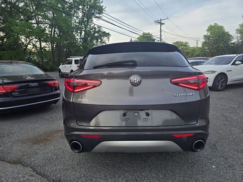 Used 2018 Alfa Romeo Stelvio Sport w/ Quick Order Package 22J Sport image 8