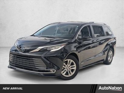Certified 2021 Toyota Sienna Limited