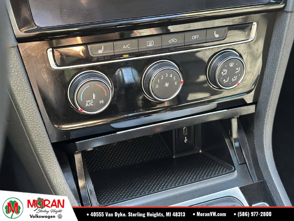 Used 2021 Volkswagen GTI SE FWD image 29