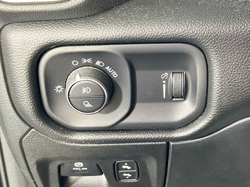 Used 2022 RAM 1500 Big Horn AWD/4WD image 10