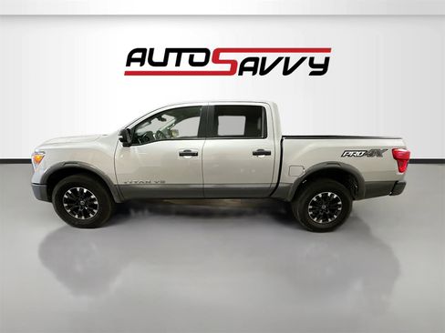 Used 2019 Nissan Titan PRO-4X image 4