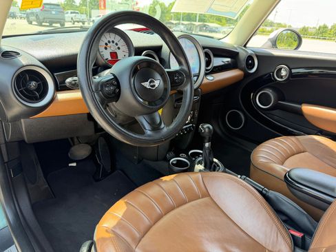 Used 2013 MINI Cooper Hardtop FWD image 4