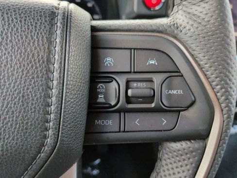 Used 2025 Toyota Tacoma TRD Off-Road w/ TRD Off Road Premium Package AWD/4WD image 25