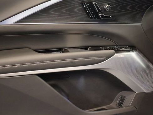 New 2026 Cadillac Lyriq Signature Luxury image 9