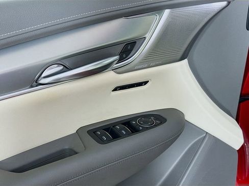 Used 2021 Cadillac XT5 Premium Luxury image 19