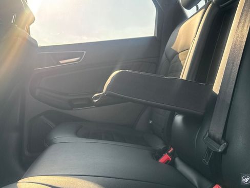 Used 2020 Ford Edge ST-Line FWD image 38