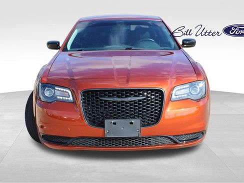 Used 2021 Chrysler 300 Touring w/ Sport Appearance Package image 2