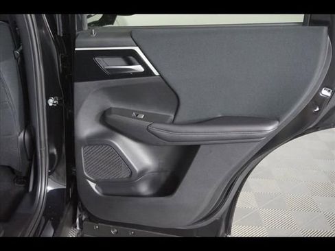 Used 2024 Mitsubishi Outlander ES image 10