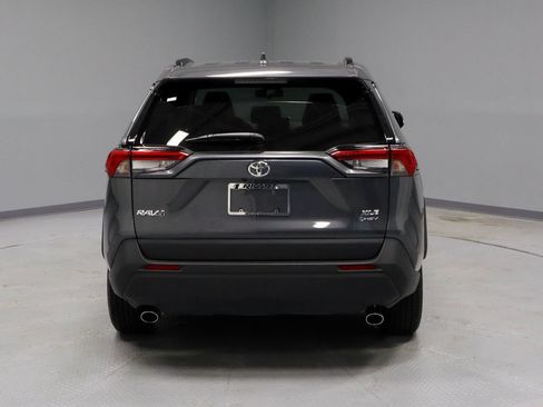 Used 2025 Toyota RAV4 XLE AWD/4WD image 9
