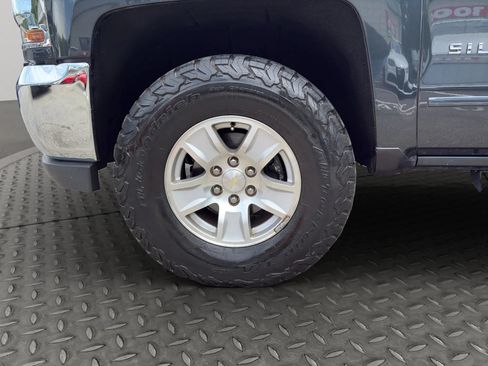 Used 2019 Chevrolet Silverado 1500 LT AWD/4WD image 28