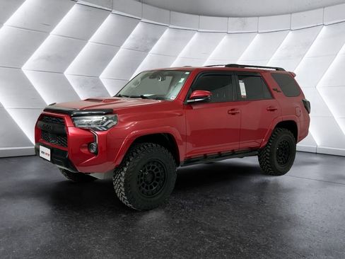 Used 2020 Toyota 4Runner TRD Off-Road Premium w/ Moonroof Package image 3