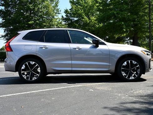 Used 2026 Volvo XC60 B5 Plus AWD/4WD image 8