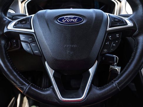 Used 2016 Ford Fusion SE w/ Equipment Group 202A FWD image 12