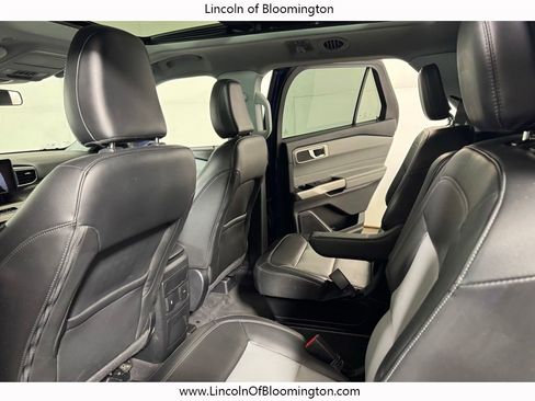 Used 2022 Ford Explorer XLT w/ Equipment Group 202A AWD/4WD image 36