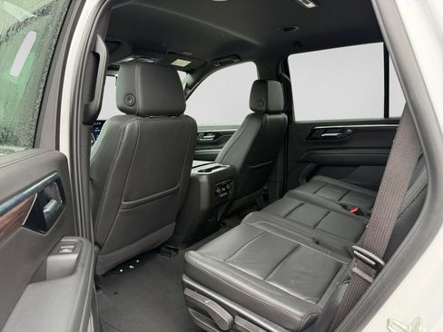 Used 2025 Chevrolet Tahoe LT RWD image 14