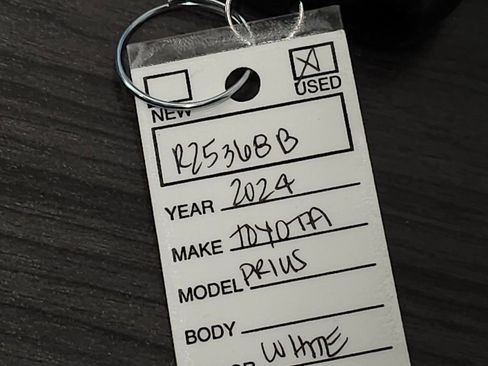 Used 2024 Toyota Prius XLE image 28