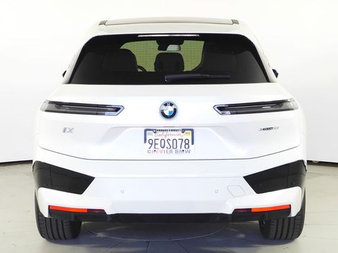 Used 2023 BMW iX xDrive50 w/ Sport Package image 7
