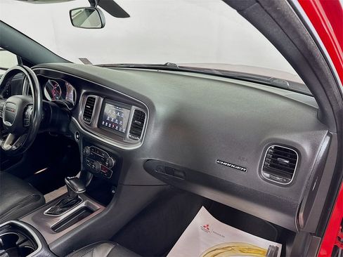 Used 2020 Dodge Charger SXT w/ Leather Interior Group image 30