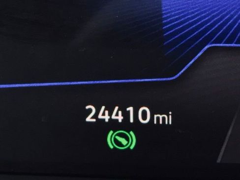 Used 2024 Volkswagen Taos SE w/ Panoramic Sunroof Package image 29