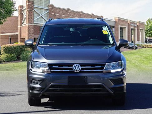 Used 2021 Volkswagen Tiguan SE image 2