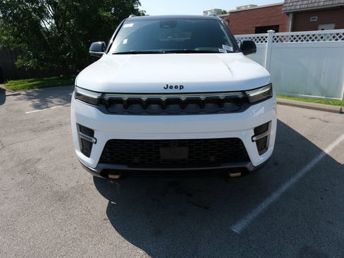 New 2026 Jeep Grand Wagoneer 4WD image 13