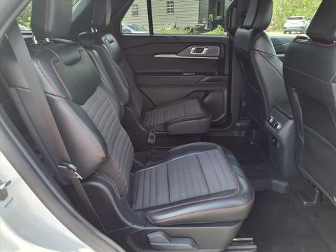 Used 2025 Ford Explorer ST-Line w/ Premium Package AWD/4WD image 15