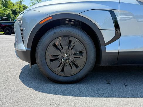 New 2025 Chevrolet Blazer EV LT w/ Super Cruise Package image 8