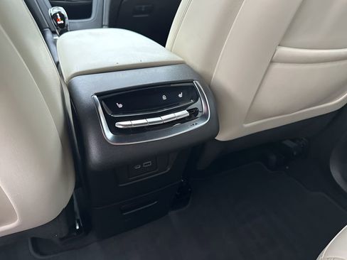 Certified 2023 Cadillac XT6 Sport w/ Technology Package image 21