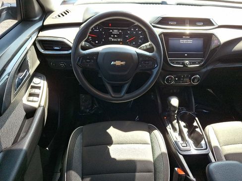 Used 2021 Chevrolet TrailBlazer LT w/ Convenience Package AWD/4WD image 12