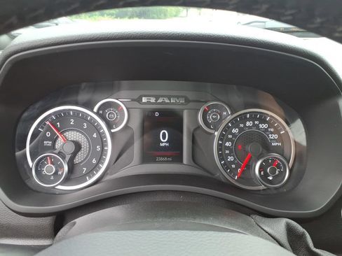 Used 2025 RAM 2500 Big Horn AWD/4WD image 33