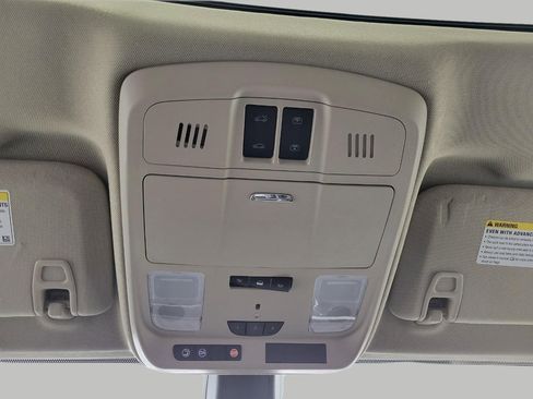 Used 2017 Buick Envision Essence image 15