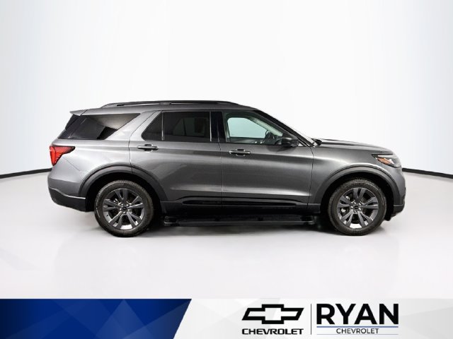 Used 2026 Ford Explorer Active w/ Active Comfort Package AWD/4WD image 8
