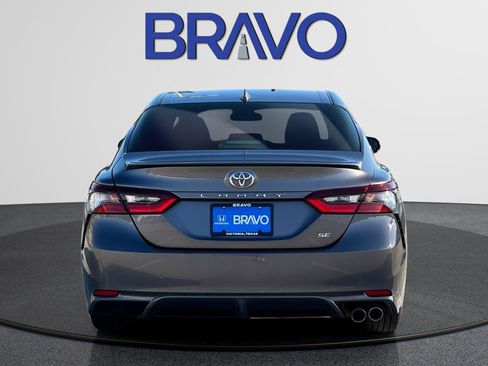 Used 2023 Toyota Camry SE image 7