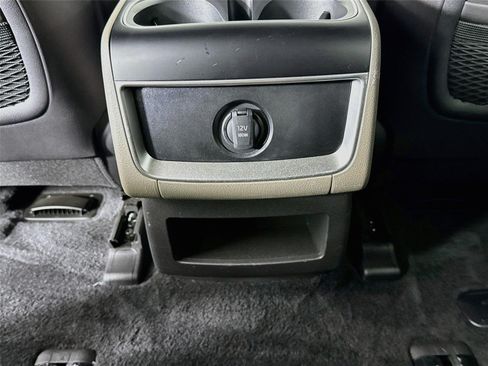 Certified 2025 Kia Carnival FWD image 26