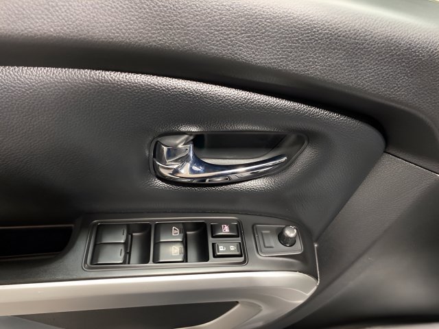 Used 2019 Nissan Titan SV w/ SV Convenience Package AWD/4WD image 10