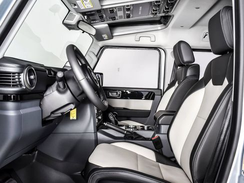 Used 2025 INEOS Grenadier AWD/4WD image 15