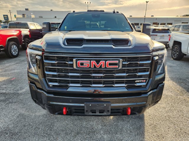 Used 2025 GMC Sierra 2500 AT4 w/ AT4 Premium Plus Package AWD/4WD image 2