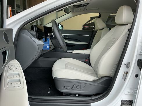 New 2026 Hyundai Sonata SEL FWD image 14