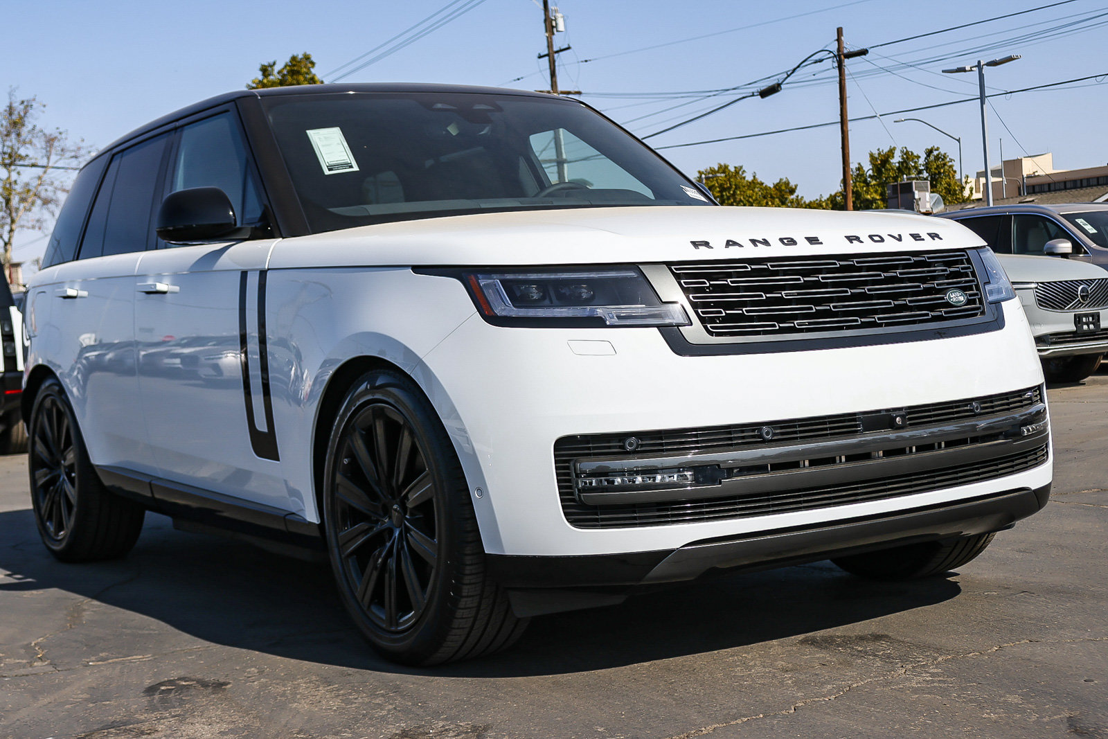 New 2026 Land Rover Range Rover SE AWD/4WD image 3
