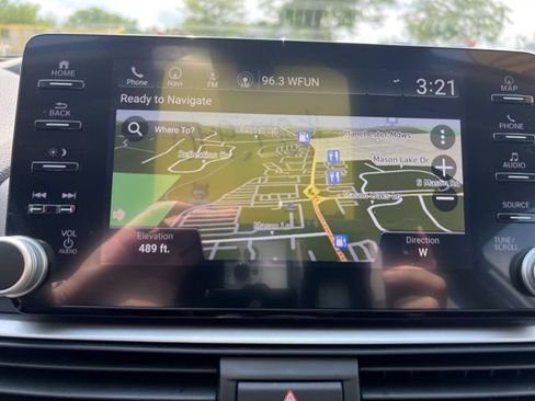Used 2020 Honda Accord Touring image 16