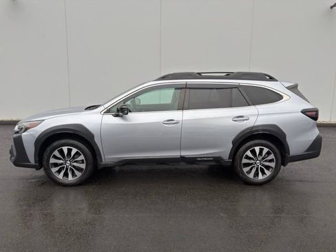 Used 2024 Subaru Outback Limited AWD/4WD image 9