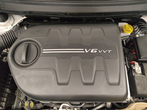 Used 2021 Jeep Cherokee Latitude Lux w/ Comfort/Convenience Group AWD/4WD image 30