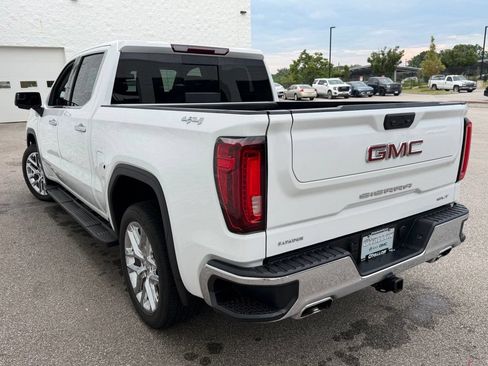 Used 2024 GMC Sierra 1500 SLT w/ SLT Convenience Package AWD/4WD image 16