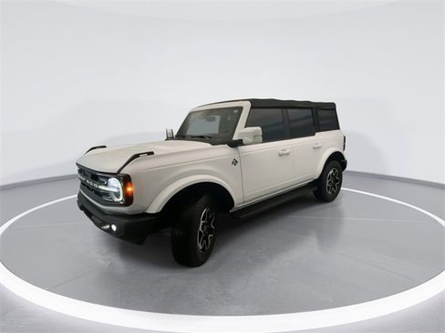 Used 2022 Ford Bronco Outer Banks image 8