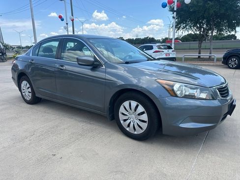 Used 2010 Honda Accord LX image 12