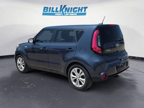 Used 2016 Kia Soul ! w/ Premium Package FWD image 3