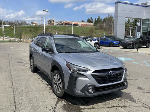 Used 2024 Subaru Outback Premium image 7