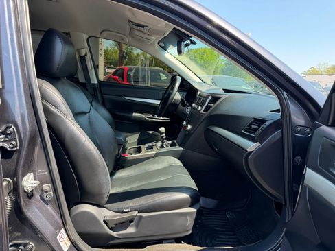 Used 2013 Subaru Outback 2.5i Premium AWD/4WD image 22