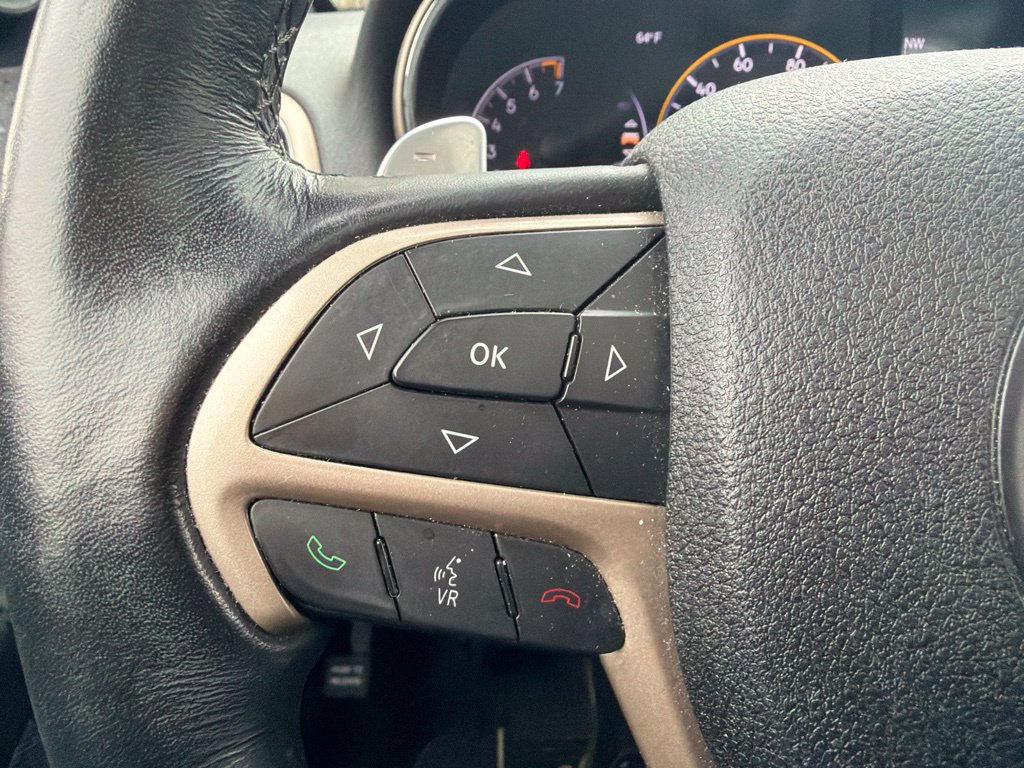 Used 2015 Jeep Grand Cherokee Limited w/ Luxury Group II AWD/4WD image 19